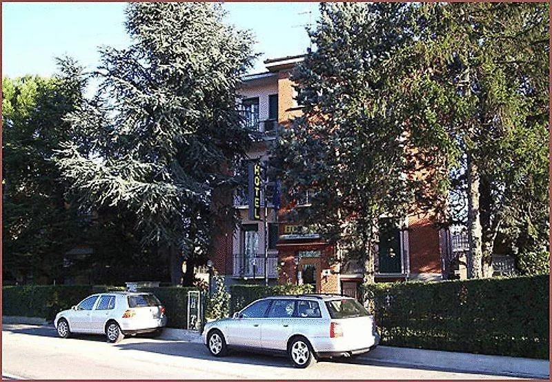 Hotel Tuscolano Μπολόνια